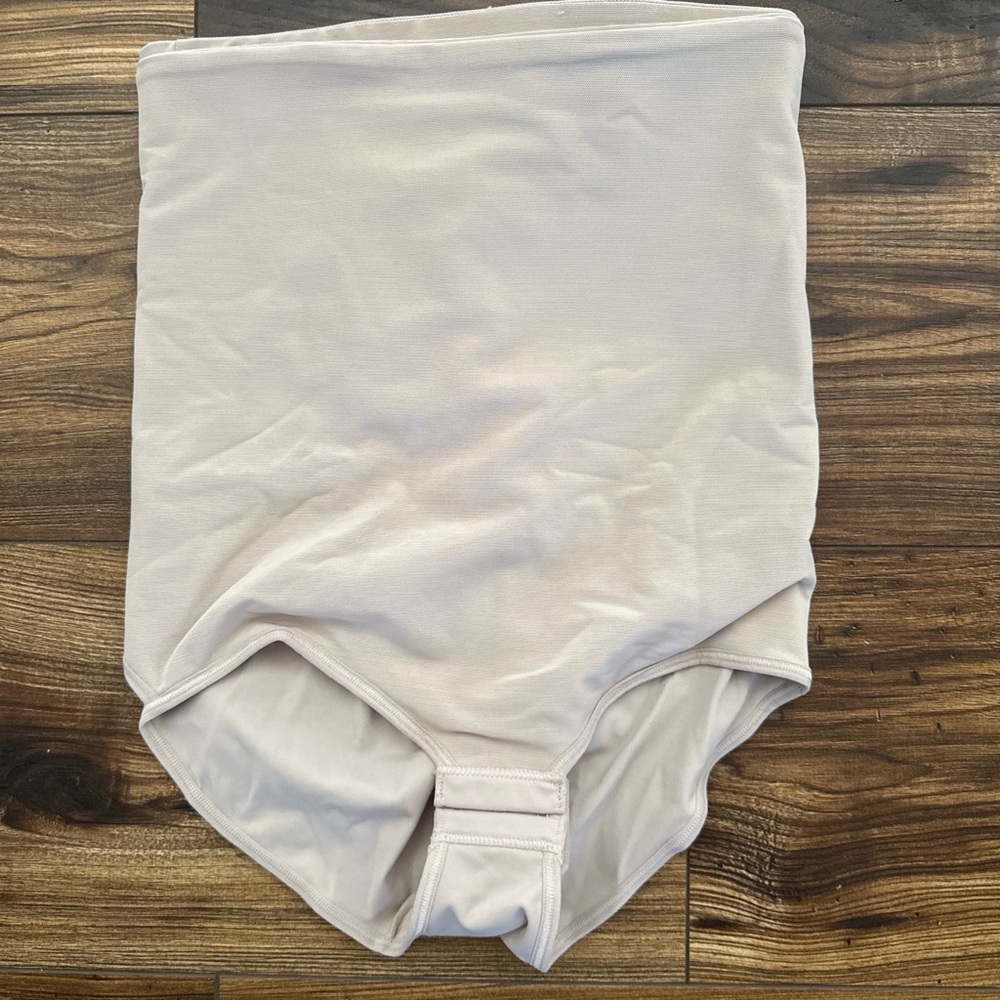 Leonisa PowerSlim Double-Layered Firm Compression Shapewear Shorts